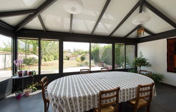 Vérandas Classiques Aluminium à Anse (Rhône) : Élégance, Lumière et Confort