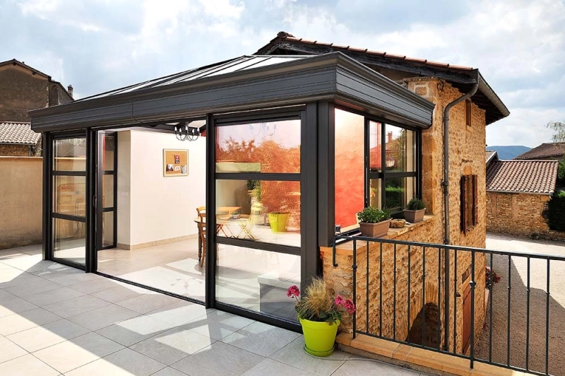 Découvrez la Véranda Contemporaine : une extension lumineuse et moderne